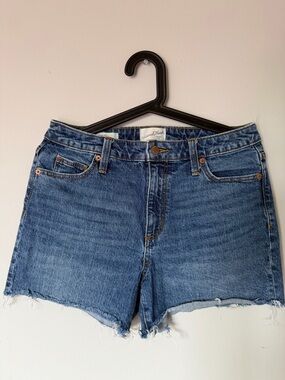 Universal Thread Blue Denim Frayed Hem Shorts